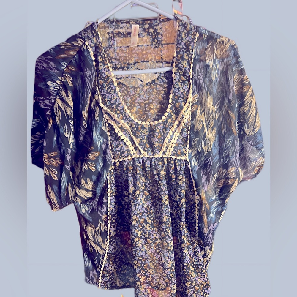 Ixhilaration  floral shirt size small see through